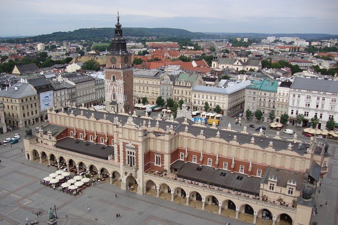 Krakow - Full Day Tour from Warsaw by private car - Wawel Castle and Cathedral: why the time here is worth it