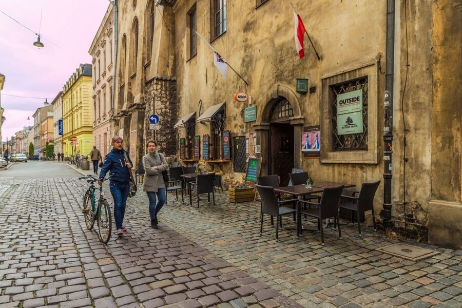 Krakow: Guided Kazimierz Jewish Quarter Walking Tour - Key moments you’ll remember