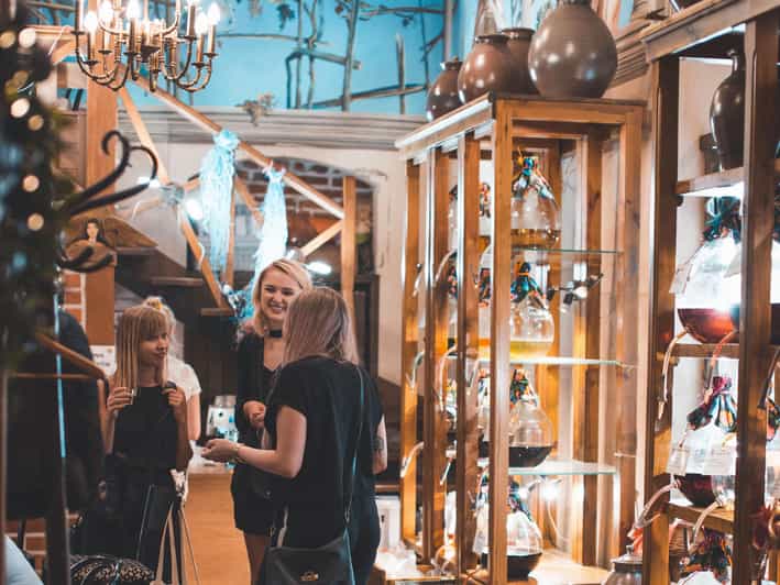 Kraków: Guided Vodka Tour with Food and Drink Tastings - Flavored Vodka Cafés, Candlelit Bars, and the Variety Game
