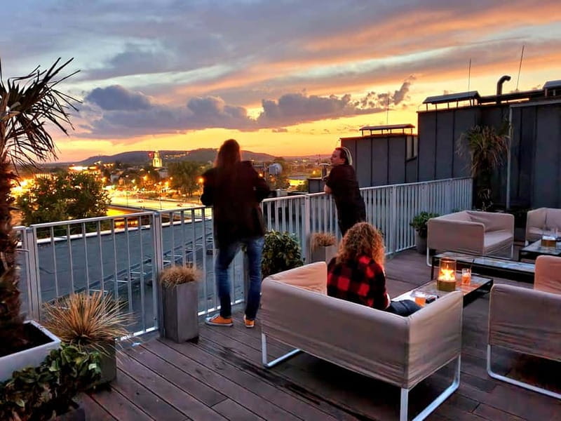 Krakow: Hidden Rooftop Bar Reservation with 1 Cocktail - Getting your first look: Wawel Royal Castle and the Vistula River