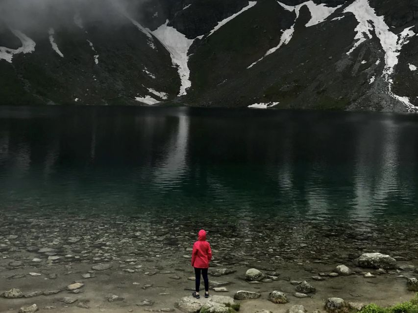 Krakow: Hiking Adventure in Tatra Mountains & Thermal Baths - Choosing Morskie Oko vs Gąsienicowy Lake: What Each Route Gives You
