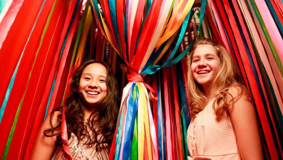Krakow House Of Attractions: Guided Admission To attractions - Laser maze and the UV ribbon maze: teamwork you can feel in your feet