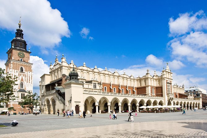 Krakow in a Day: City Tour by Electric Car - Kazimierz Jewish Quarters: More Than a Drive-By