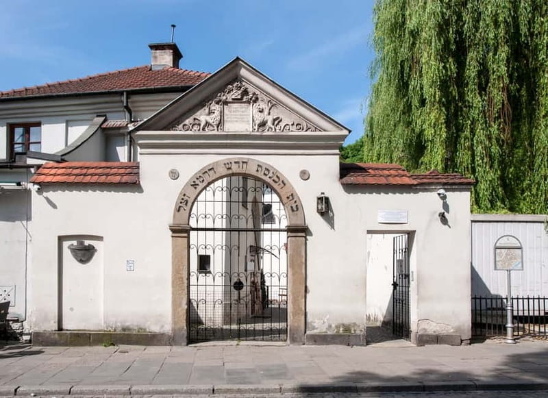 Krakow Jewish District Tour in a Small Group - Price and value: what $59 buys you in synagogues and ghetto sites