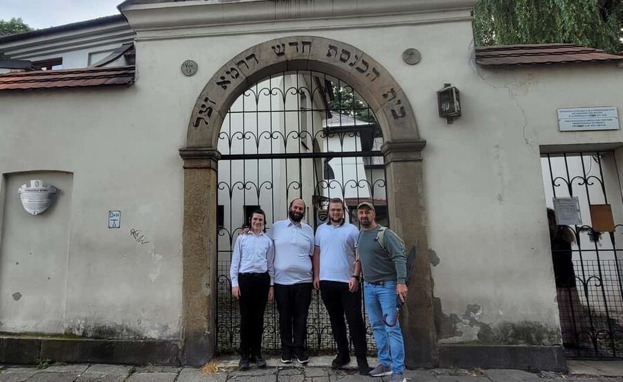 Krakow Jewish District Tour in a Small Group - Should you book this Krakow Jewish District tour?