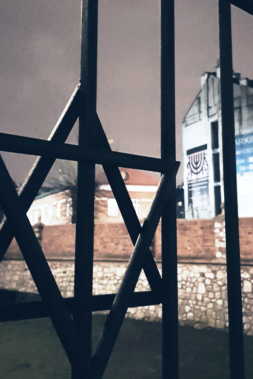Krakow: Jewish Quarter and Former Ghetto Tour by Golf Cart - Kazimierz: the Jewish Quarter and a synagogue complex you can see