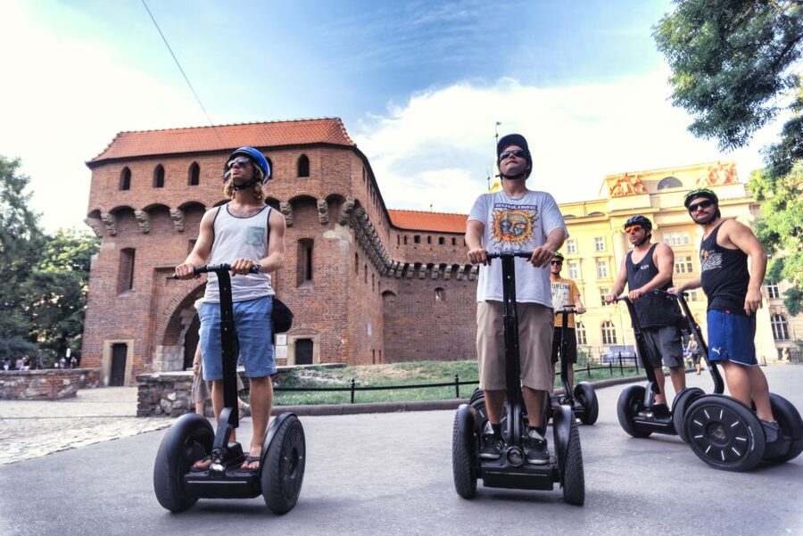 Krakow: Jewish Quarter Segway Tour - From Sienna 17 to the Vistula Boulevards: getting your bearings