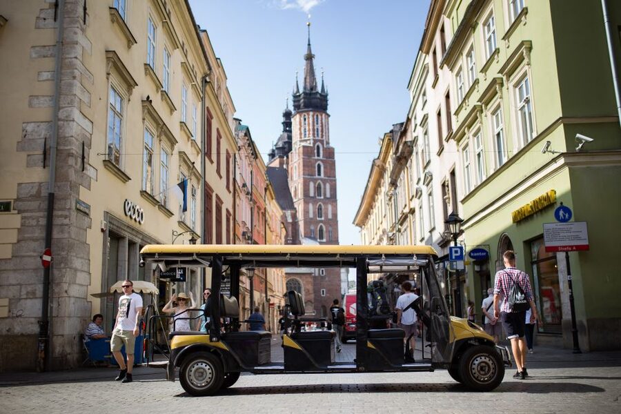 Krakow: Jewish Traces Private Electric Car Tour - Kazimierz: The Jewish Heartbeat and the Shock of WWII