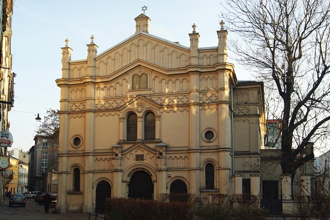 Krakow Kazimierz and Jewish Ghetto Tour with Synagogues - Kazimierz: The Former Jewish District Now Easy to Explore