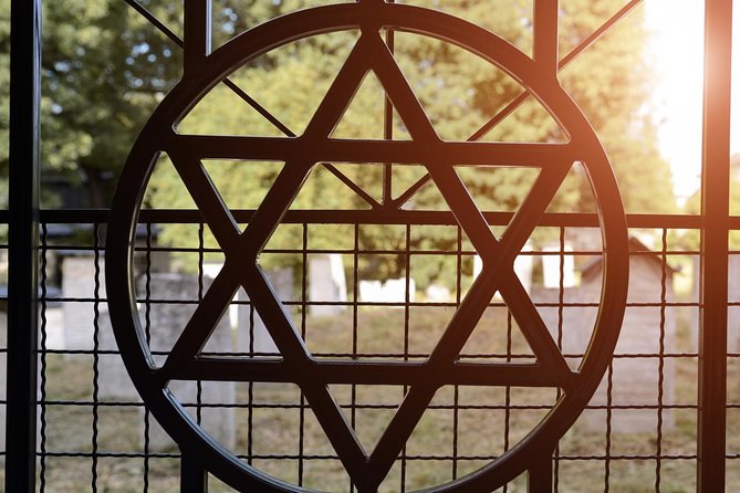 Krakow Kazimierz and Jewish Ghetto Tour with Synagogues - Choose the right length: 2 hours is a focused walk, 3 and 4 add synagogue access