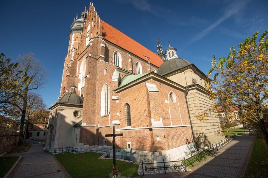 Krakow: Kazimierz Jewish Quarter Guided Walking Tour - Should you book this Kazimierz Jewish Quarter walking tour?