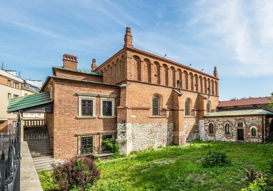 Krakow: Kazimierz, Schindler's Factory & Ghetto Guided Tour - The Krakow Ghetto route: what to notice as you walk the past