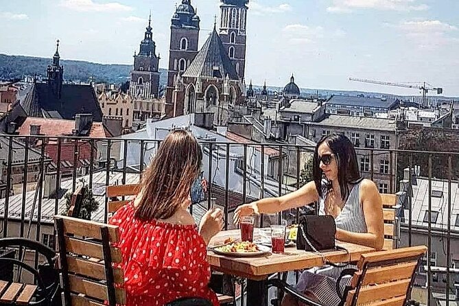 Krakow Morning Walking Tour with Traditional Polish Breakfast - Wawel Royal Castle Before the Lines