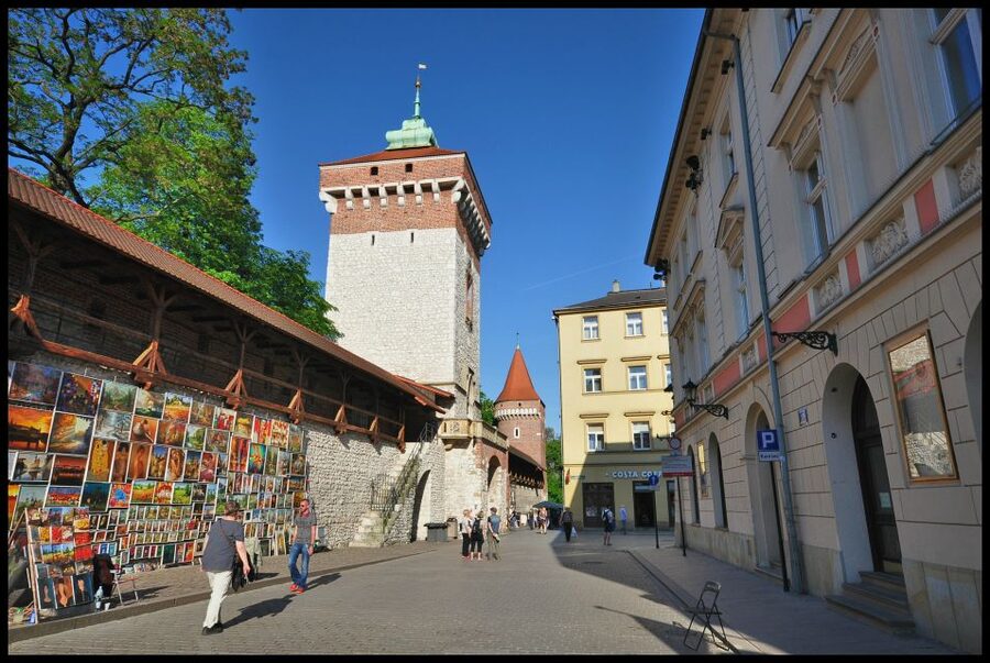 Kraków old town and jewish quarter® - Synagogues and remembrance: Tempel and Stara, plus multiple memorials