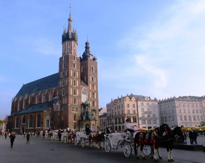 Krakow Old Town and Jewish Quarter in one guided walk - Church of St. Francis of Assisi: a quick stop with context