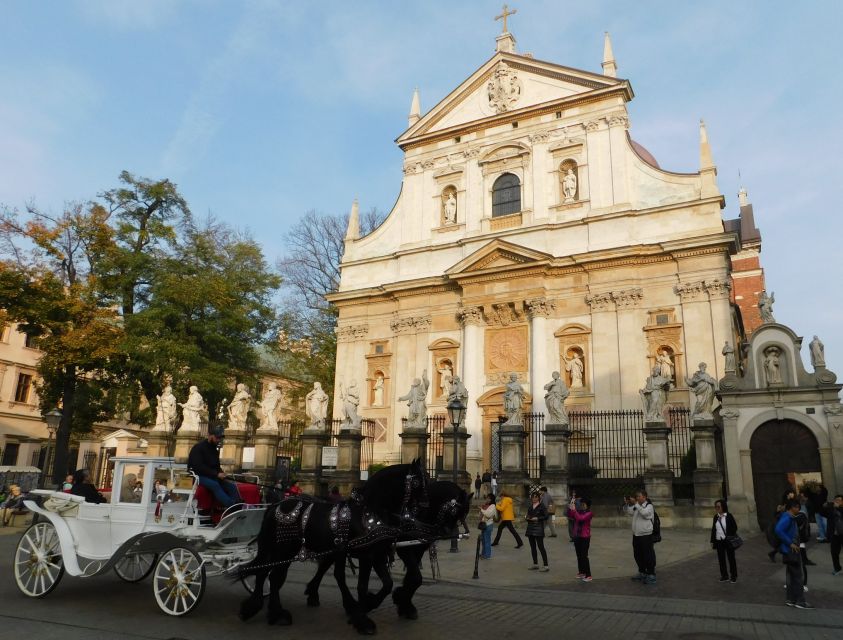 Krakow Old Town and Jewish Quarter in one guided walk - Main Market Square: St. Mary’s, Cloth Hall, and the Town Hall Tower