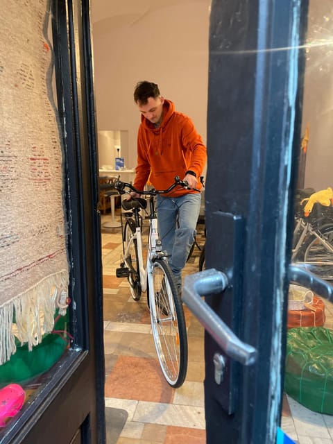 Krakow: Old Town and Kazimierz Guided Bike Tour - Key things I’d plan around