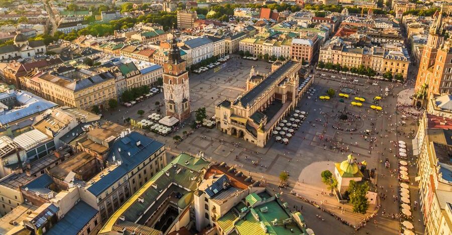 Krakow: Old Town Audio-Guided Walking Tour with Headset - Key points worth your attention