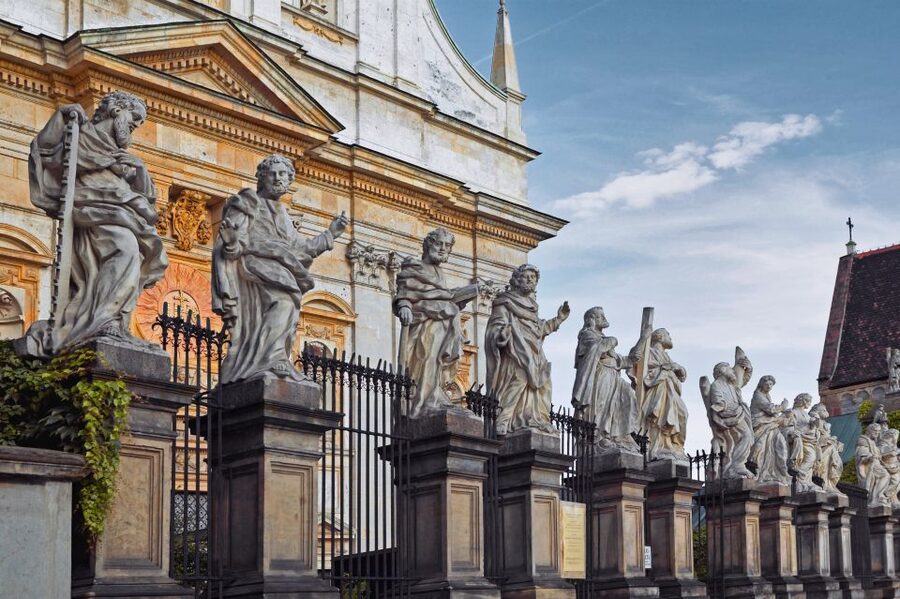 Krakow: Old Town Audioguided walking Tour - FAQ
