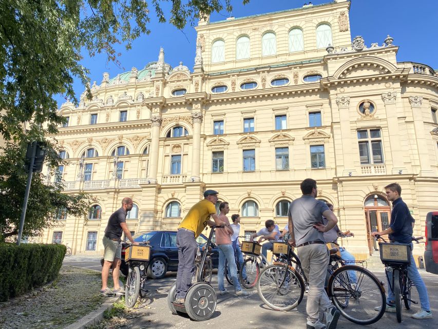 Krakow: Old Town Bike Tour with a Guide - A Wawel Castle View Break That Feels Like a Payoff