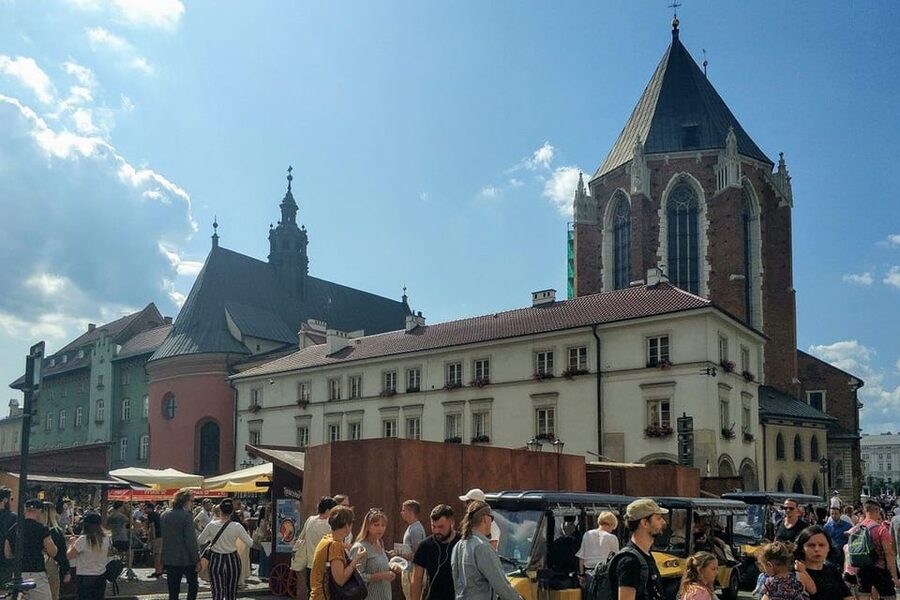 Krakow: Old Town City Tour in a Golf Cart - Franciscan Monastery and the Papal Window: Gothic moment for your photos