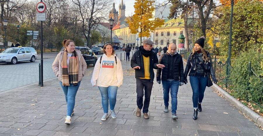 Krakow: Old Town Highlights Walking Tour - Price and value: what $34 buys you in Krakow