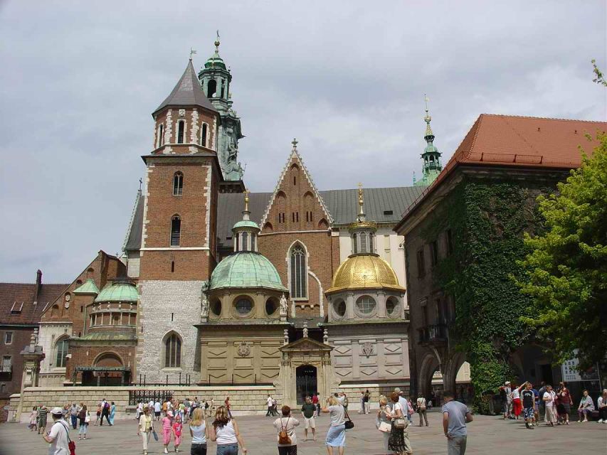 Krakow: Old Town Private Guided Walking Tour - Key points to notice before you go