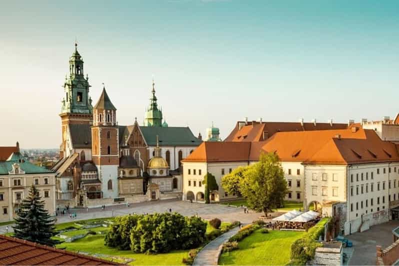 Krakow : Old Town Walking Tour With A guide - Church of St. Peter and St. Paul: Baroque drama with a guide’s context