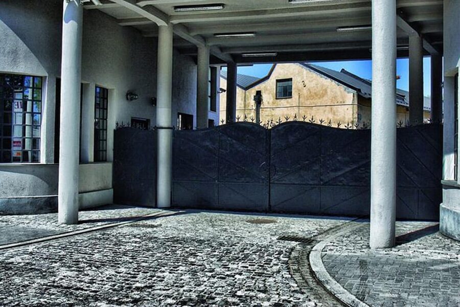 Krakow: Oskar Schindler's Factory Guided Tour&Pickup Options - Why Schindler’s Enamel Factory Matters in Krakow