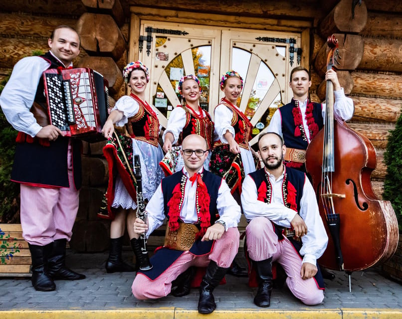 Krakow: Polish Folk Night with Dinner and Unlimited Drinks - Dinner by Kryspinów Lake: What the Polish Meal Actually Gives You