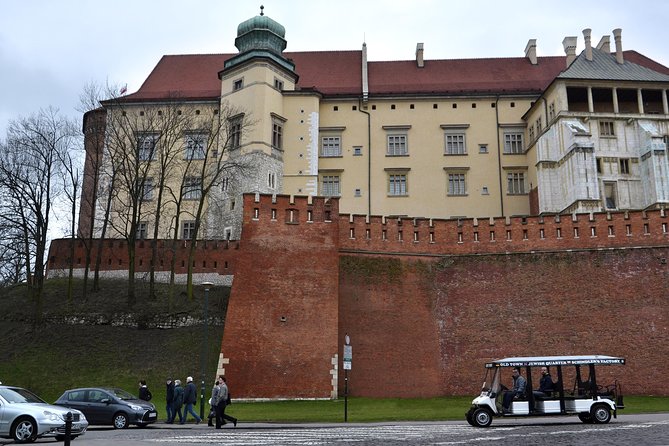 Krakow: Private Guided City Tour by Electric Car - Who This Private Electric Tour Is Best For