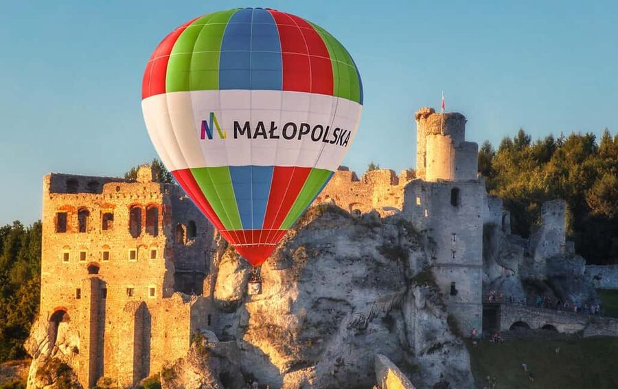 Kraków: Private Hot Air Balloon Flight with Champagne - Price and Value: $588 for Up to Two, Plus the Extras to Watch