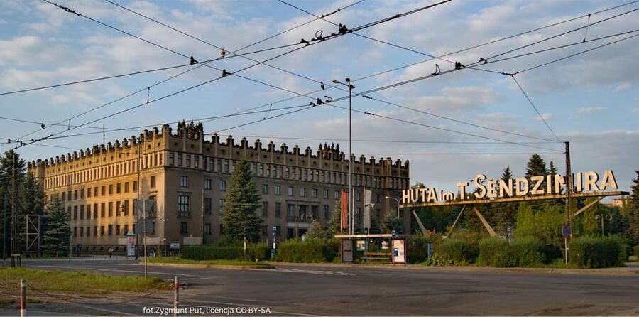 Krakow: Private Nowa Huta Adventure Tour in Communist Cars - Price and value for a private Nowa Huta ride