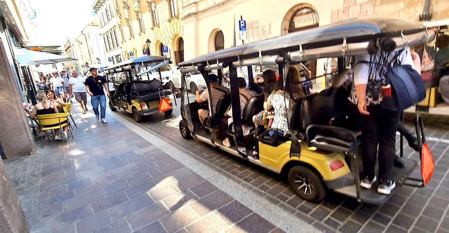 Krakow: Private Panoramic Tour by Golf Cart with Audio Guide - A Heated Golf Cart That Gets You to the Best Stuff Faster