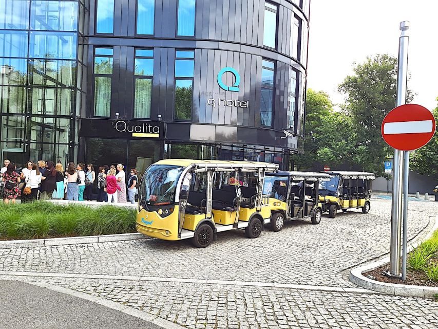 Krakow: Private Panoramic Tour by Golf Cart with Audio Guide - Remuh Synagogue and the Ancient Cemetery: A Place That Lands Quietly