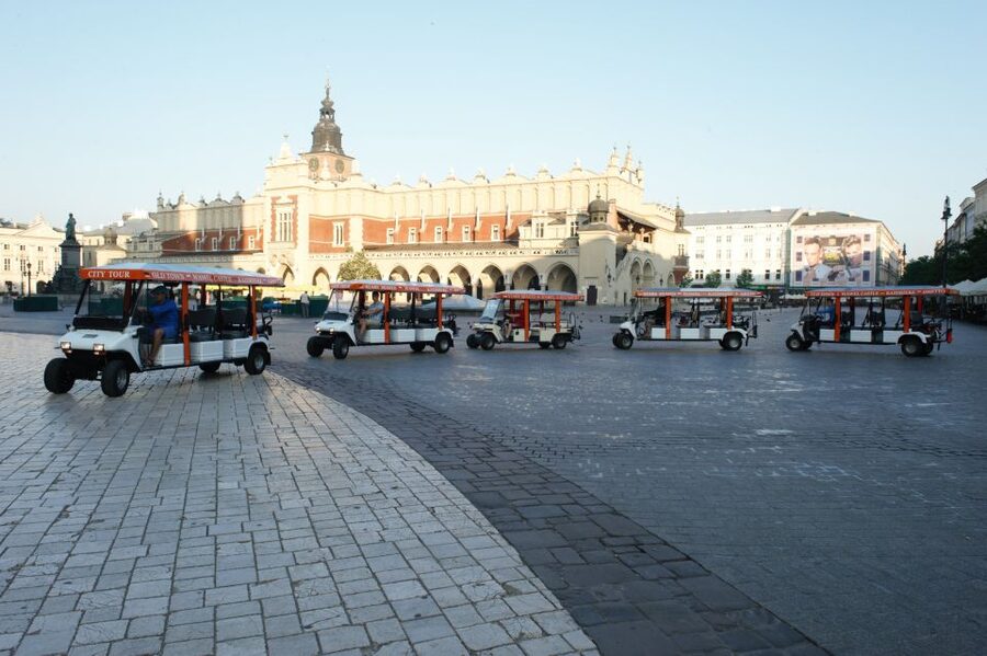 Krakow: Private Sightseeing by Electric Car - Why this electric-car format works in Krakow