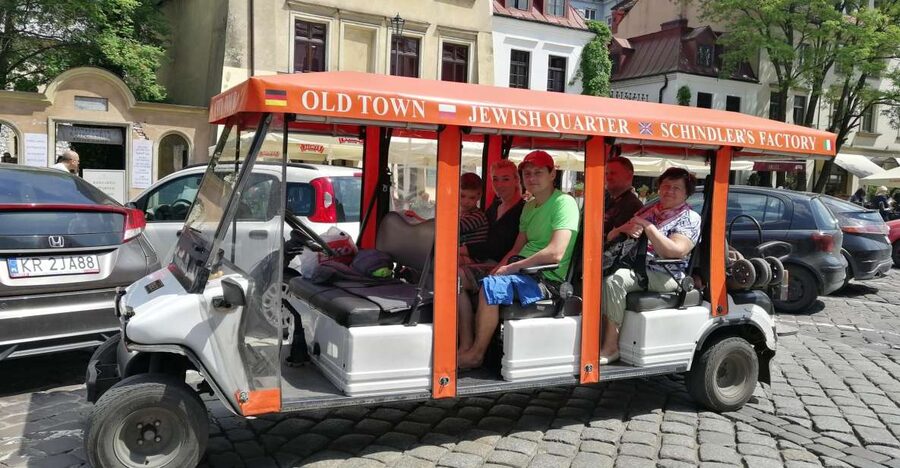 Krakow: Private Sightseeing Tour by Electric Car - Kazimierz drive: churches and synagogues in the Jewish district