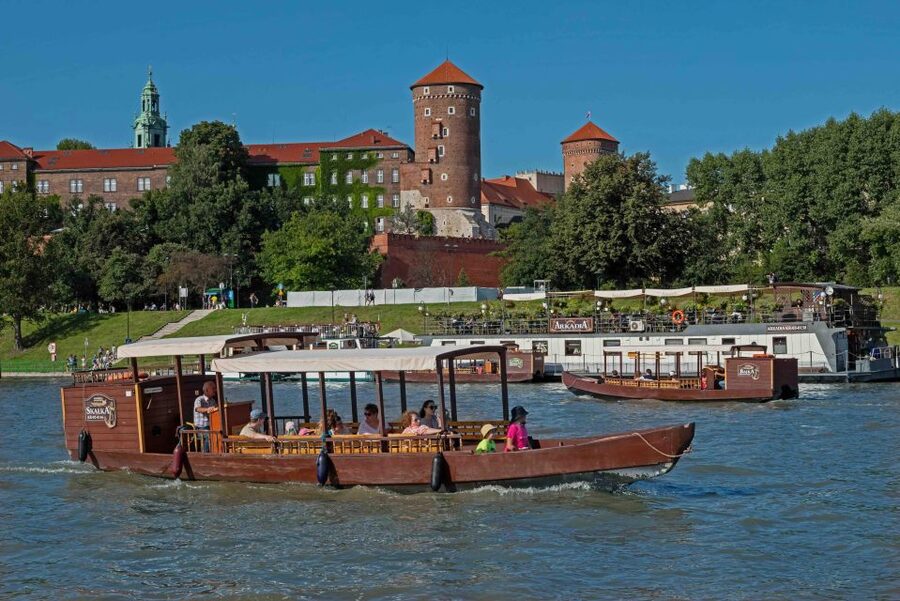 Krakow: Private Traditional Gondola Cruise - Why a Private Gondola Cruise Feels Different on the Vistula