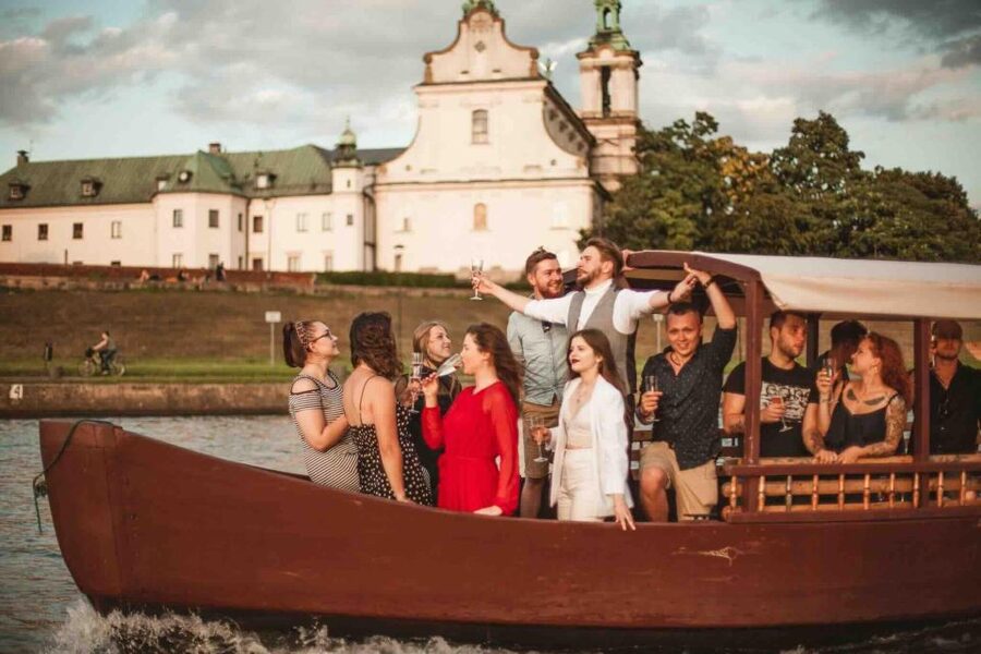 Krakow: Private Traditional Gondola Cruise - Audio Guide in English and Polish, Plus Your Own Music