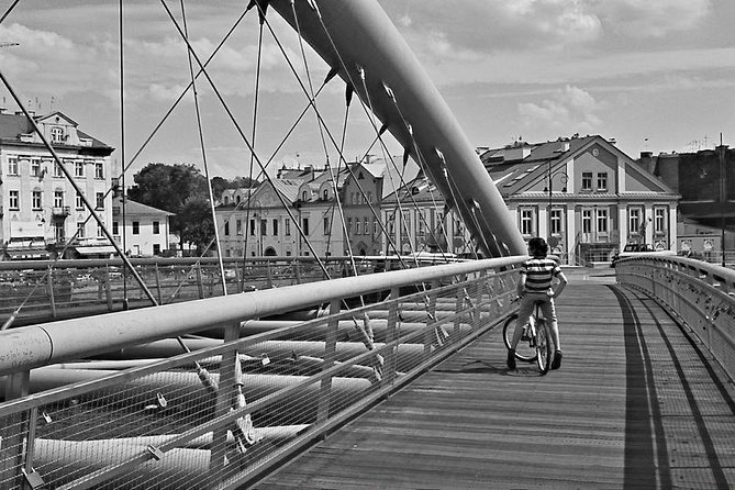 Krakow Private Walking Tour - Rynek Glowny and the Royal Route: where Krakow starts making sense