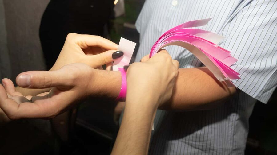 Krakow: Pub Crawl with Shots, Drinks & Skip-the-Line Entry - Skip-the-line and VIP entry: saving time when you want to party
