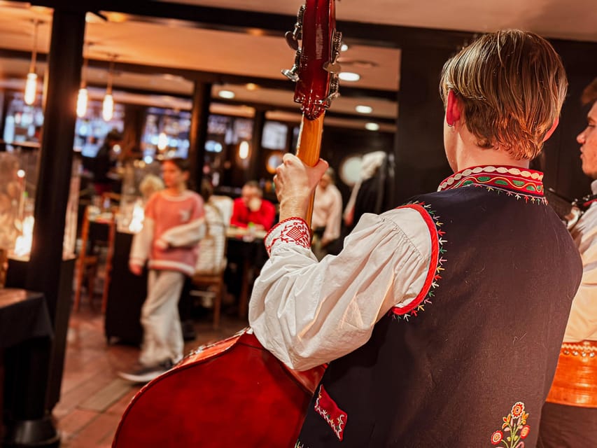 Krakow: Regional Polish Dinner with Vistula River Cruise - Practical Tips for a Smoother Night (and Better Photos)