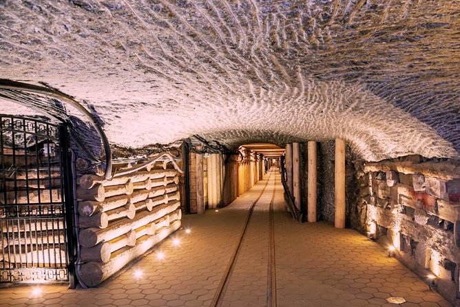 Krakow Salt Mine Guided Tour - The tour rhythm: 2 to 2.5 hours underground, about 4 hours total