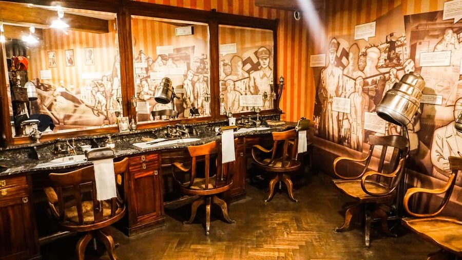 Krakow: Schindler's Factory Entry Ticket (Optional Guide) - Guided tour option: what a pro adds