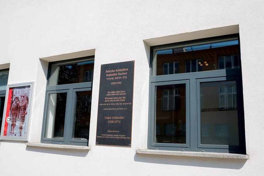 Kraków: Schindler’s Factory & Jewish Ghetto Guided Tour - Schindler and the Ghetto in One 3-Hour Block That Actually Makes Sense