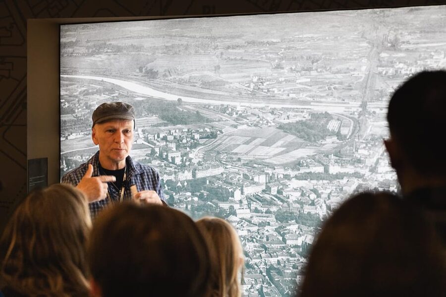 Krakow: Schindler's Factory Ticket with Guided Tour Option - Inside the Factory: What You’ll Actually See in 1.5 Hours