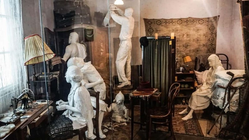 Krakow: Schindler's Factory Tour and Entrance Ticket - Practical advice so you actually get something out of it