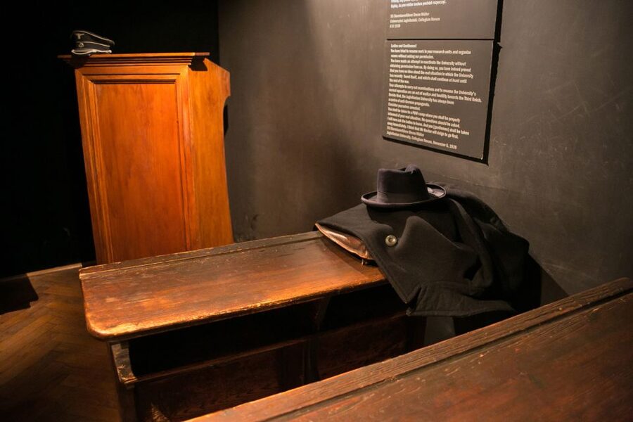 Krakow: Schindler's Factory Tour with Entrance Ticket - Inside Oskar Schindler’s Enamel Factory: what the guided route feels like
