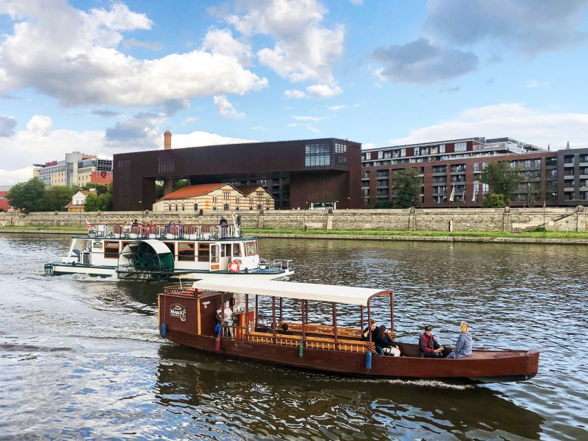 Krakow: Sightseeing Cruise by Vistula River - Most Dębnicki to Norbertine Sisters: Where the Boat Slows and Views Set Up