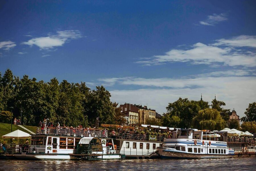 Krakow: Sightseeing Cruise by Vistula River - Guided Bridge Segments, Piłsudski Bridge Views, and CRICOTEKA Moments